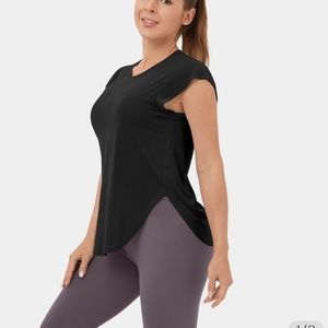 NEW Halara Round Neck Curved Hem Yoga Sports Top Black Medium